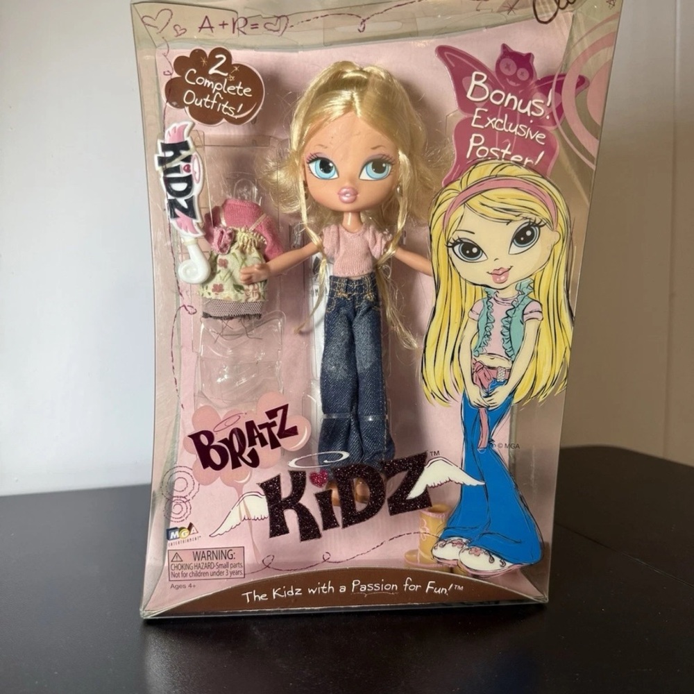 RARE Bratz Kidz Cloe First Edition 2006 NIB Exclusive 2 Outfit Variant‎